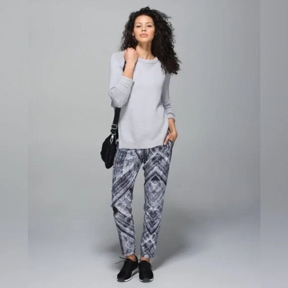 🔥 Like New Lululemon Namaskar Pant II – Size 12 - Picture 3 of 8